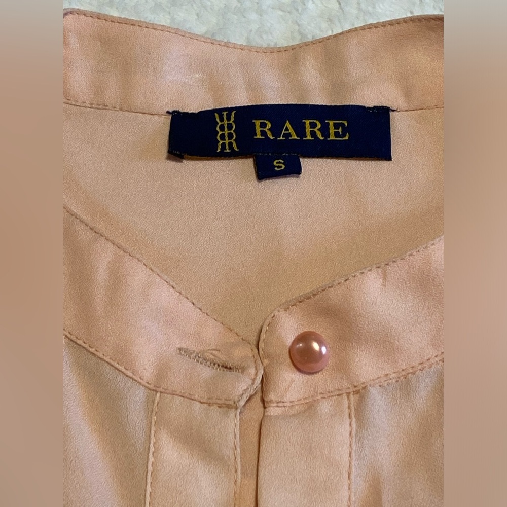 Rare peach cottagecore blouse with pearls. Size small - Picture 4 of 4